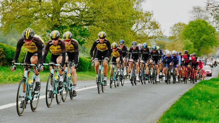 Bretagne Classic 2026 : Alex Aranburu s’impose seul à Plouay, Paul Magnier abandonne
